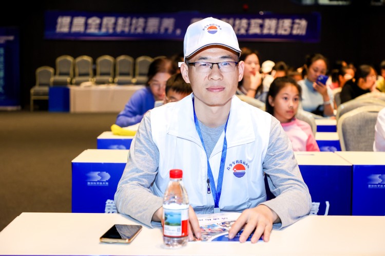 专业影像定格科创盛会｜一站式活动跟拍 + 云摄影全程护航青少年科技运动会