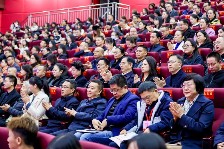 云相册破 1.3 万浏览｜全程跟拍全国思政研学产教融合成立大会，会务云摄影一站式落地