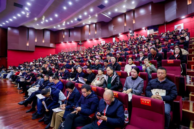 云相册破 1.3 万浏览｜全程跟拍全国思政研学产教融合成立大会，会务云摄影一站式落地