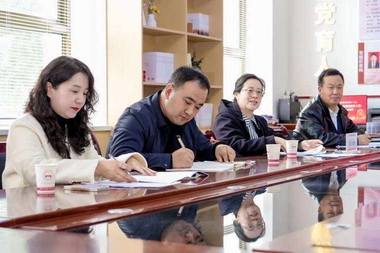 甘肃庆阳｜美丽园丁入校教研纪实，定制化校园跟拍 + 云摄影全流程落地