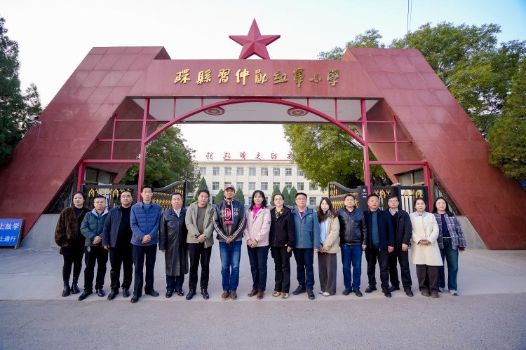 甘肃庆阳｜美丽园丁入校教研纪实，定制化校园跟拍 + 云摄影全流程落地