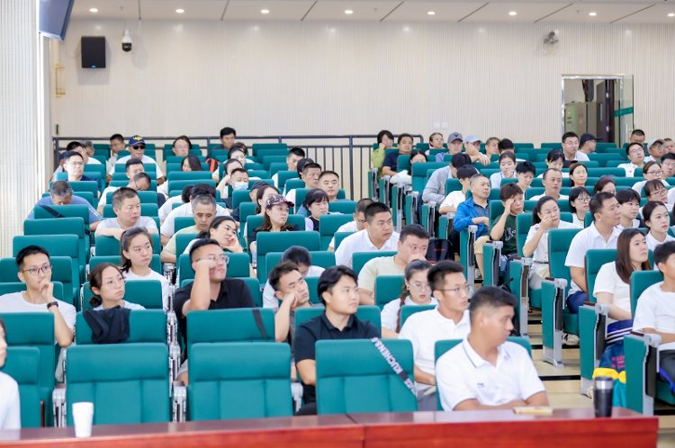 山东济南｜双线场域同步纪实，教师素养提升项目定制化影像落地