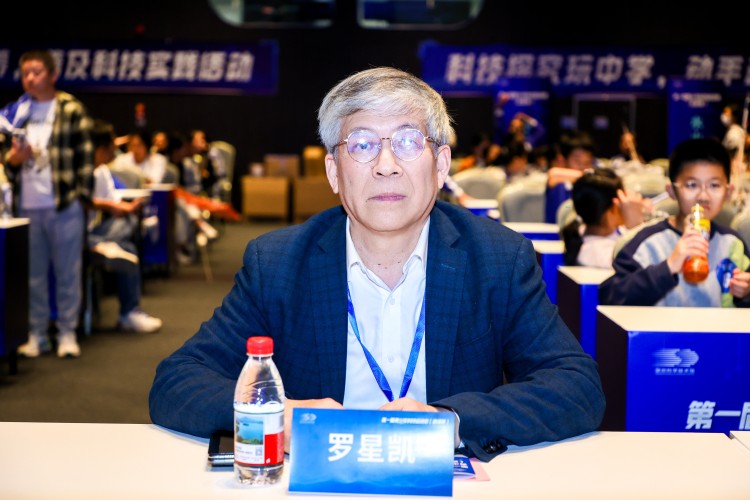 专业影像定格科创盛会｜一站式活动跟拍 + 云摄影全程护航青少年科技运动会