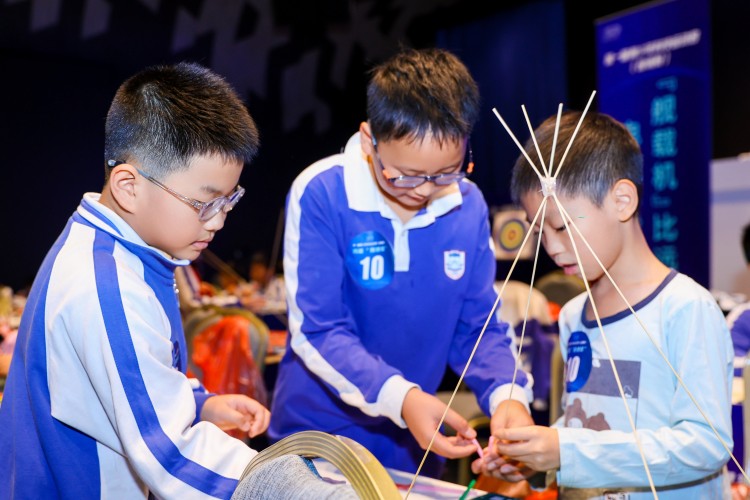 专业影像定格科创盛会｜一站式活动跟拍 + 云摄影全程护航青少年科技运动会