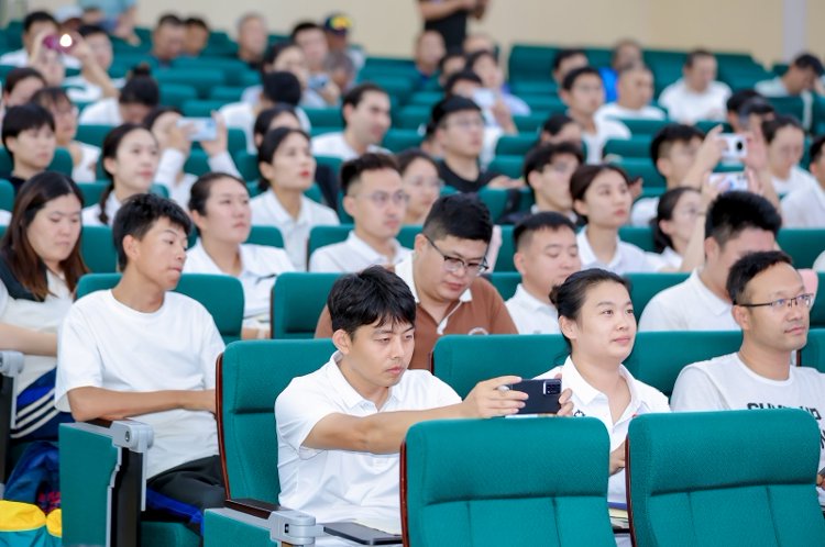 山东济南｜双线场域同步纪实，教师素养提升项目定制化影像落地