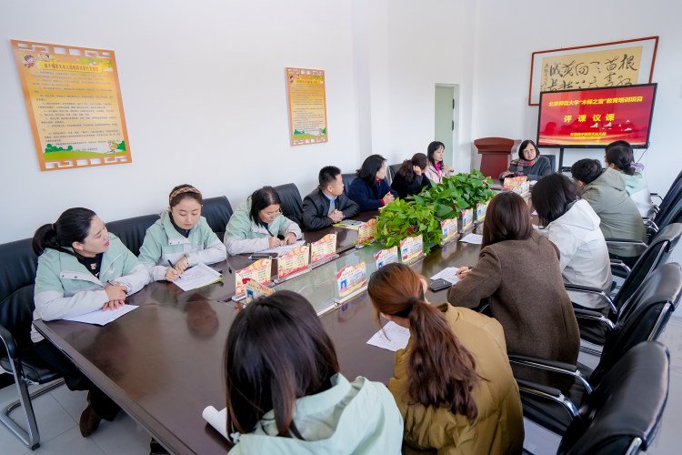 甘肃庆阳｜美丽园丁入校教研纪实，定制化校园跟拍 + 云摄影全流程落地