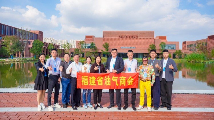 南通油商论坛纪实｜从室内峰会到户外大合影，定制化会务影像服务落地